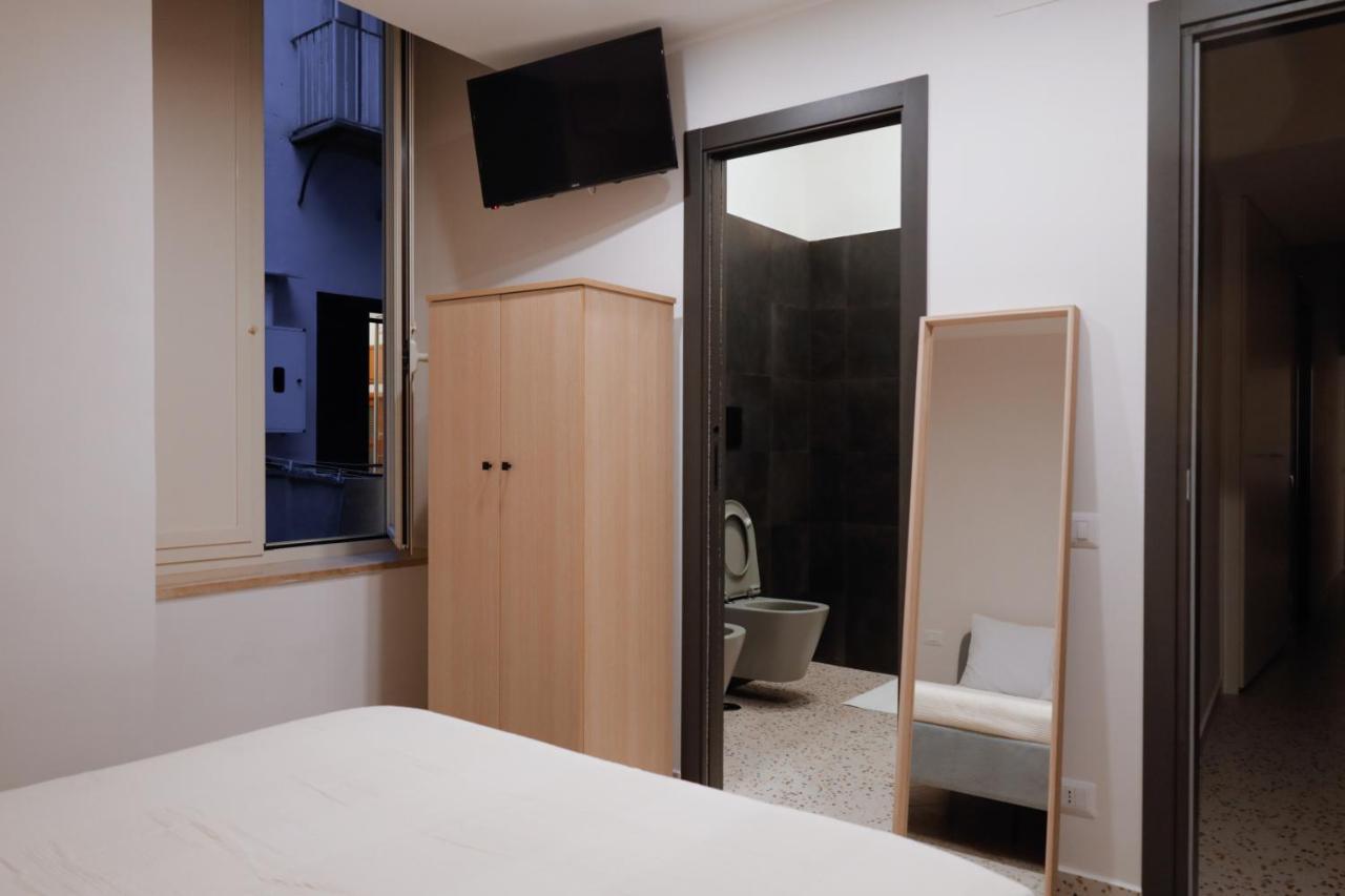 Retrophilia Home Napoli Bagian luar foto